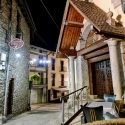 RESTAURANT ARROSSERIA ANDORRA Al costat del Comú d’Andorra la Vella Tel. +376826000 - Al carrer de la Vall, 1 - Andorra la Vella - RESTAURANT ARROSSERÍA ANDORRA MARISCADES ARRÒS CALDOS, PAELLA D'ESCOPINYES PAELLA DE GALERES, PAELLA DE LLAMÀNTOL, ESPECIALISTES EN ARROSSOS CALDOSOS i PAELLES D’ESCOPINYES.