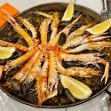 Arroz de mariscos con suplemento de cigalas de playa, una delicia. Usamos los mejores pescados y mariscos de las mejores lonjas de España, sea de Huelva, l'Ametlla de Mar, Sant Carles de La Rápita, traídos a diario