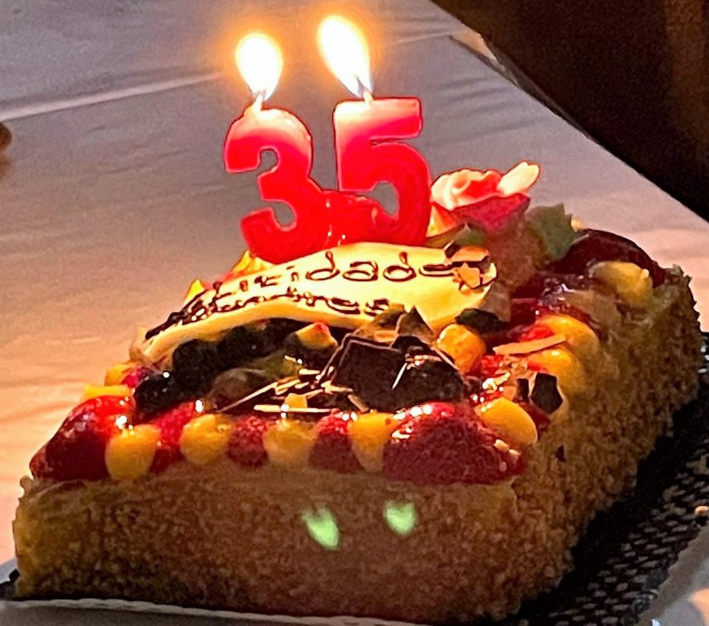 L’altre dia vàrem celebrar l’aniversari de l’Andreia A L'Arrosseria amb un pastís del Tortell @eltortellsl.